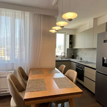 Feel At Group Appartement Tirana
